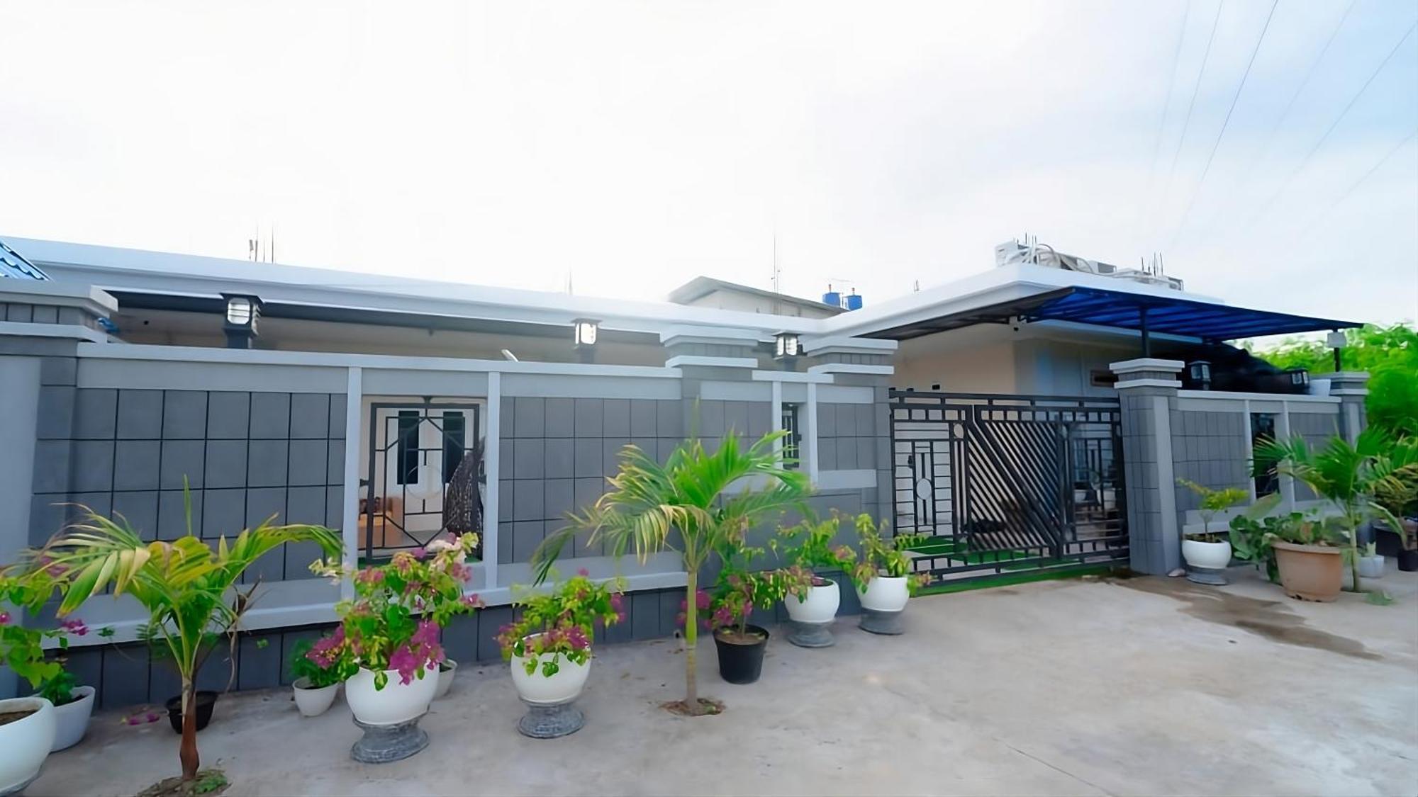 La Geiro Villa 纳闽巴霍 外观 照片